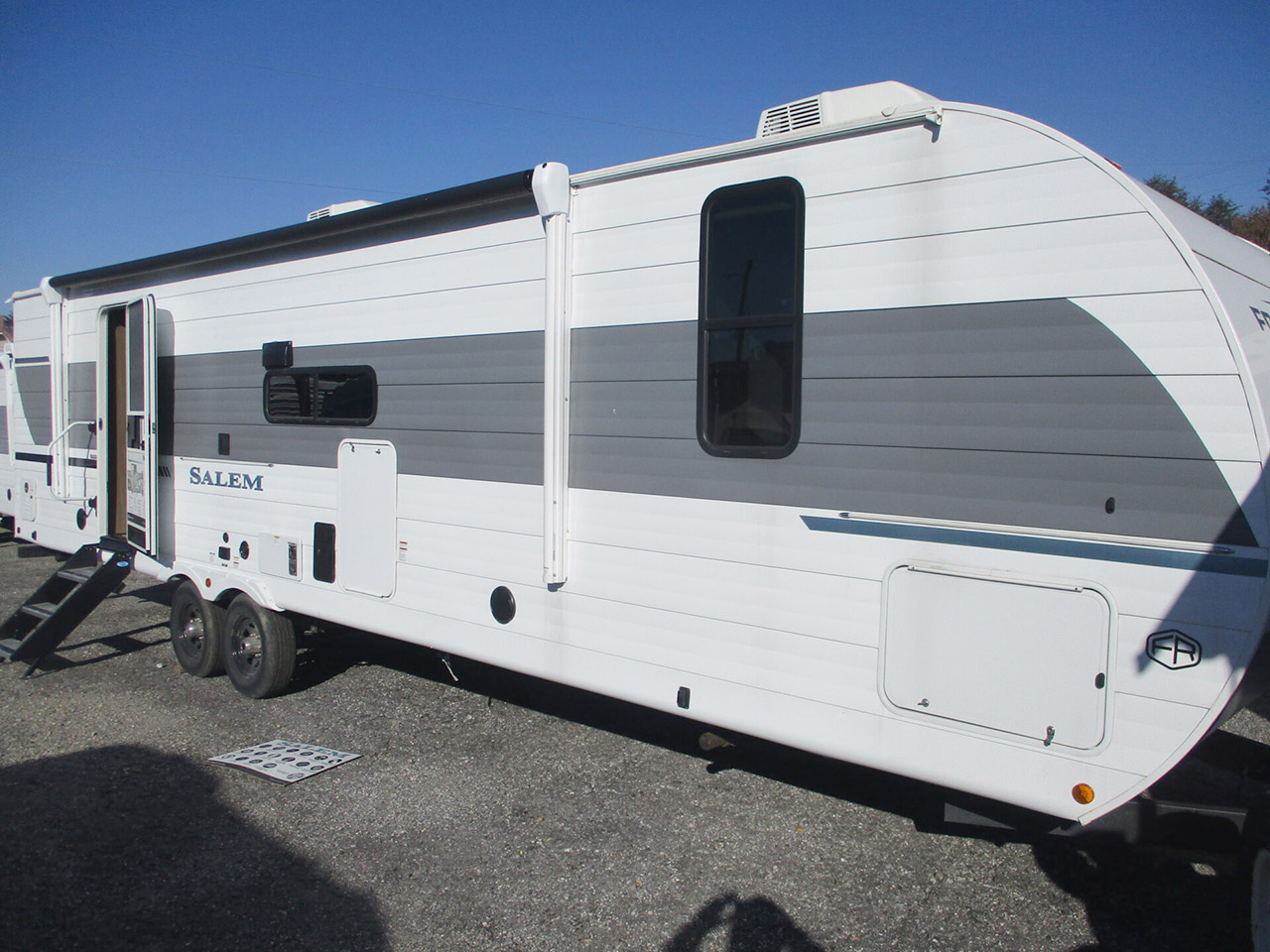 Robert Handy Camping Center